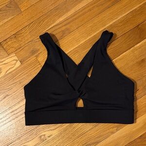 Fabletics Oasis Medium Support Black Cross-Back Bra